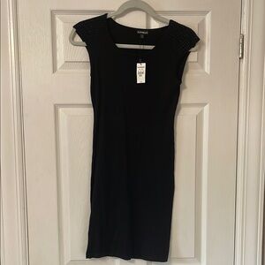 NWT Express Black Sheath Mini Dress Cap Sleeve Crew Neck SIZE XS